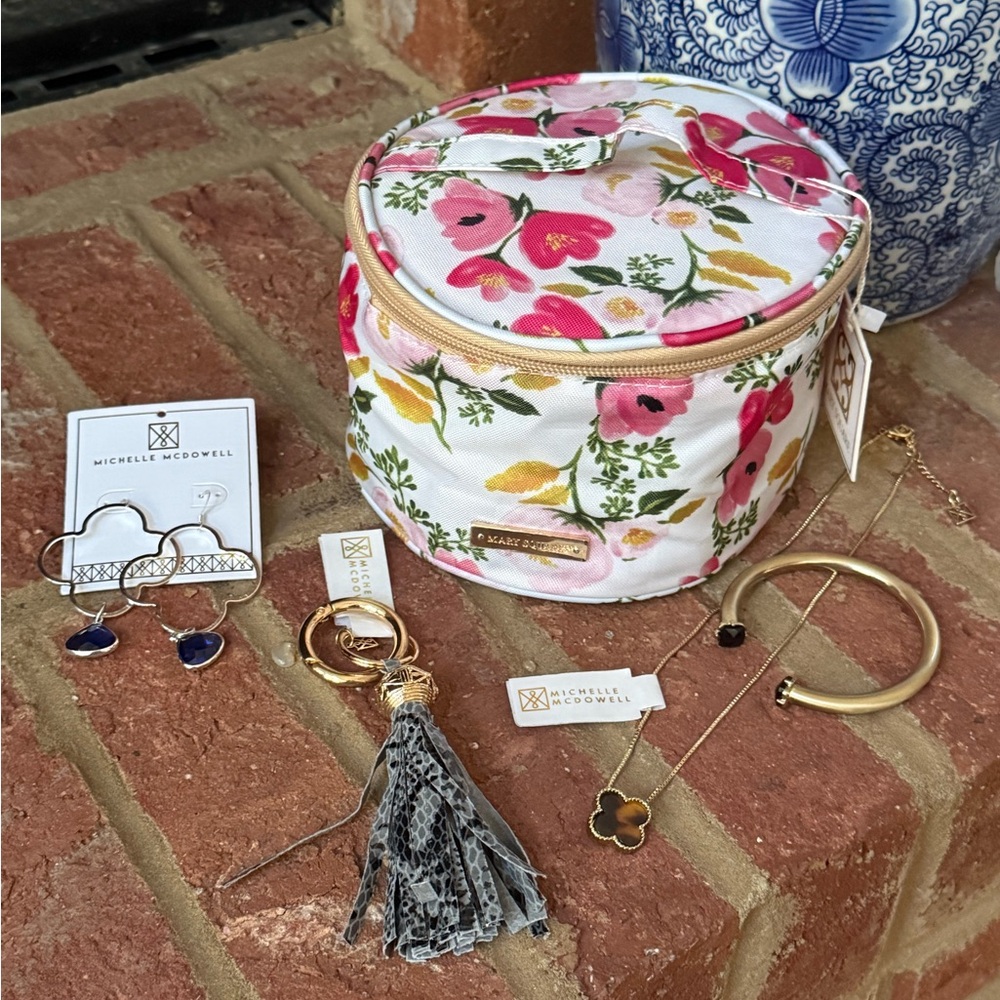Mary Square Floral Jewelry Teavel Organizer with a few jewelry pieces